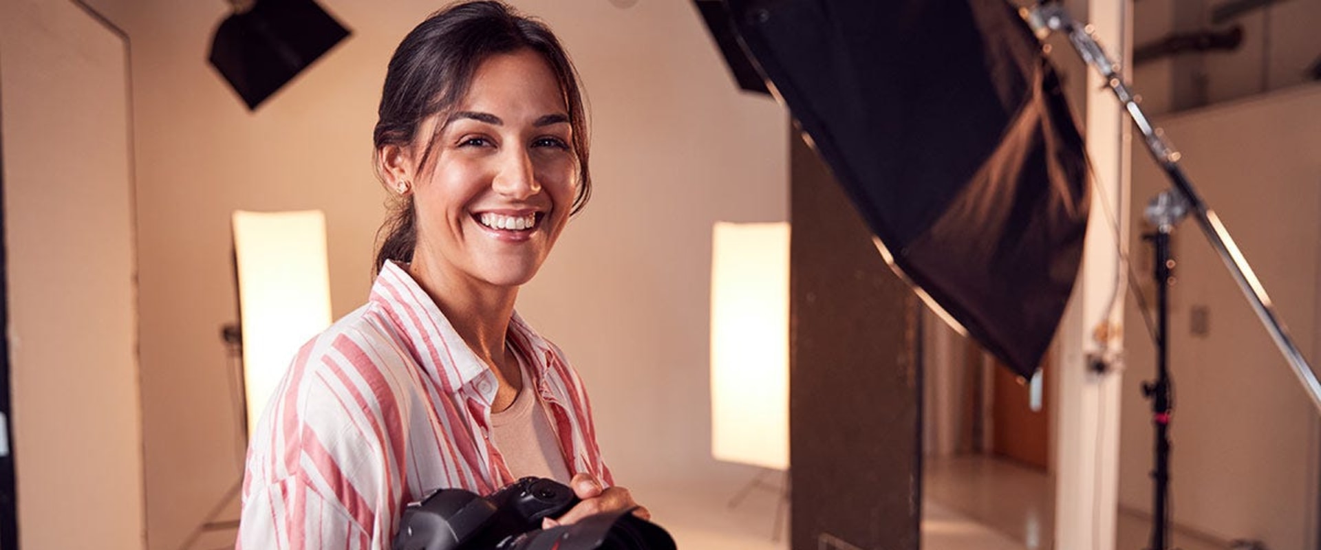 What is the Demand for Professional Photographers in 2021?