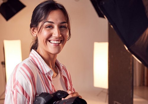 What is the Demand for Professional Photographers in 2021?